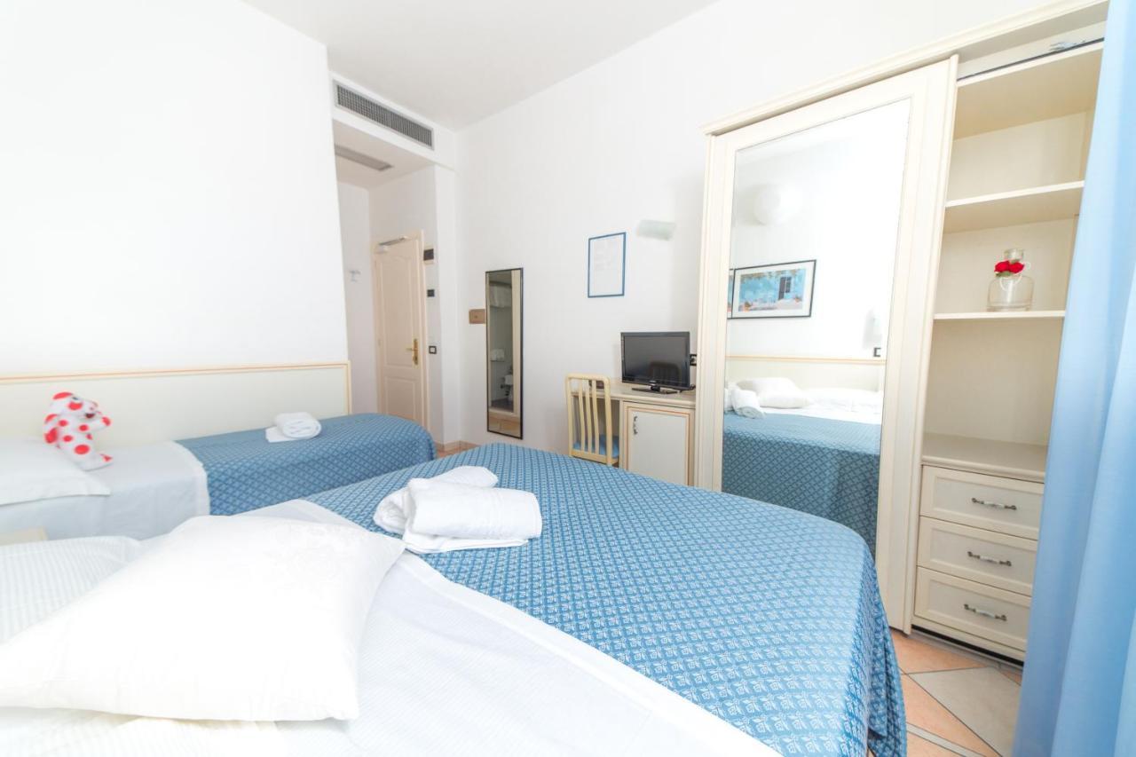 Hotel Elite 卡托利卡 外观 照片