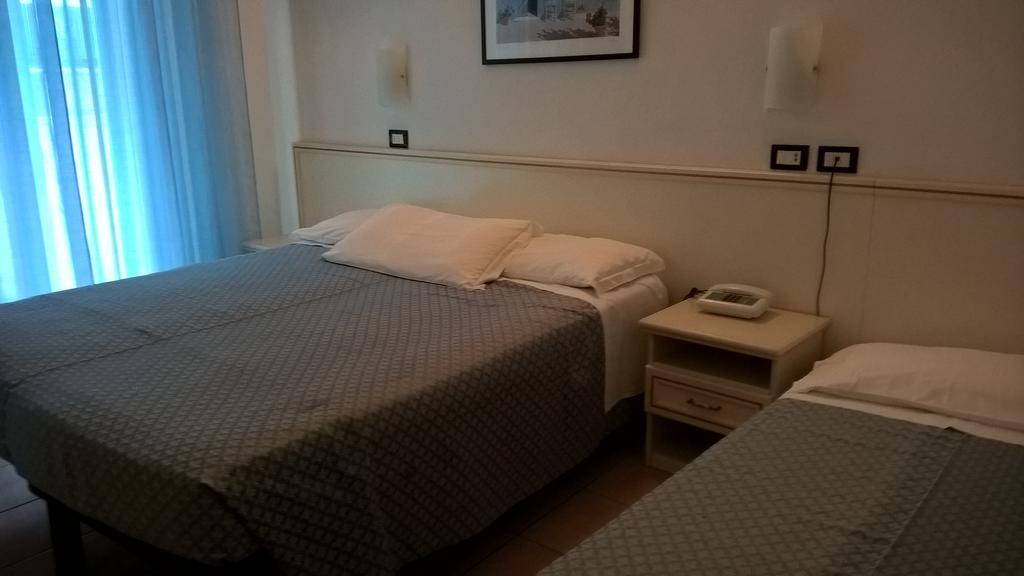 Hotel Elite 卡托利卡 外观 照片
